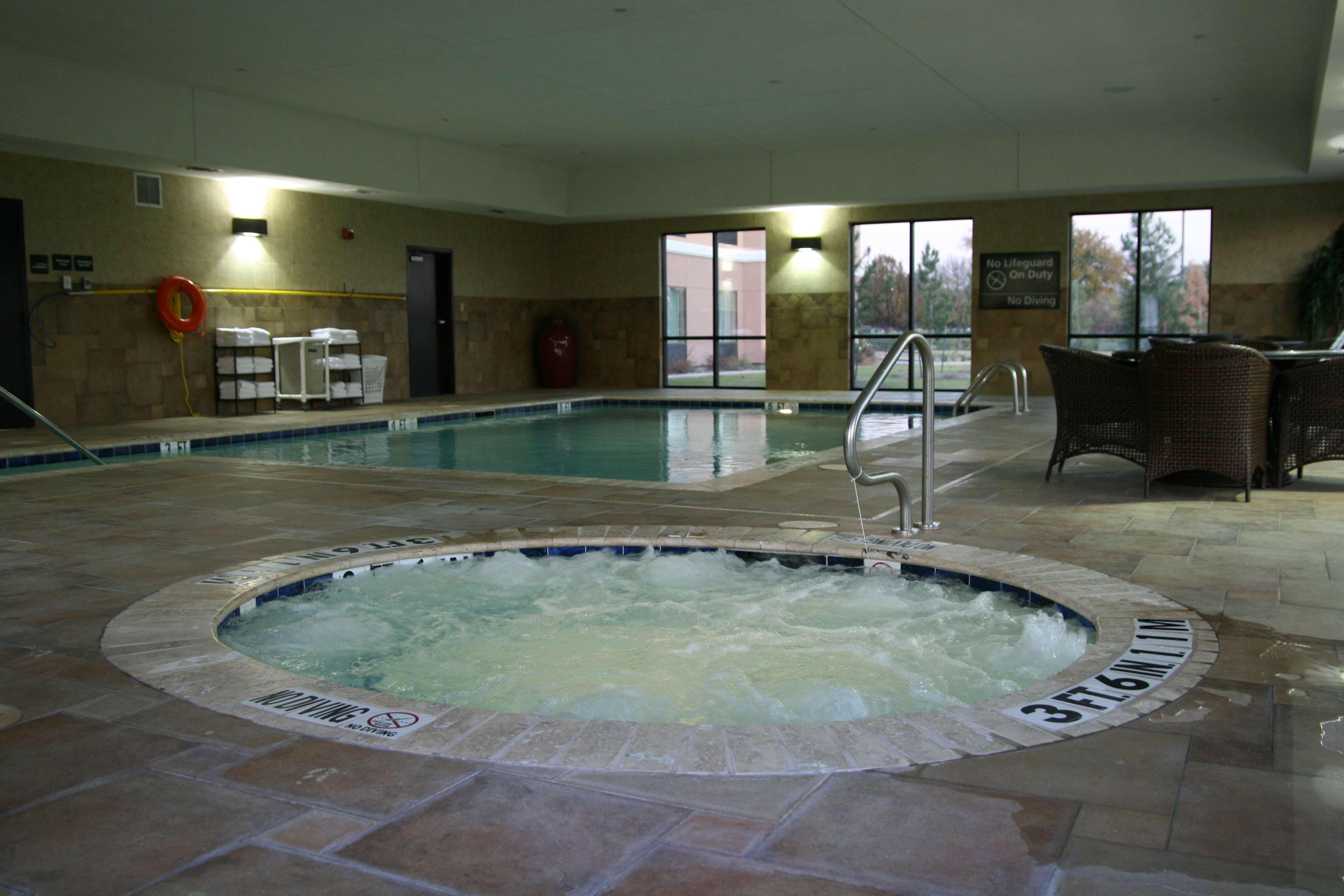 Hampton Inn & Suites Fort Worth-Fossil Creek Exterior photo