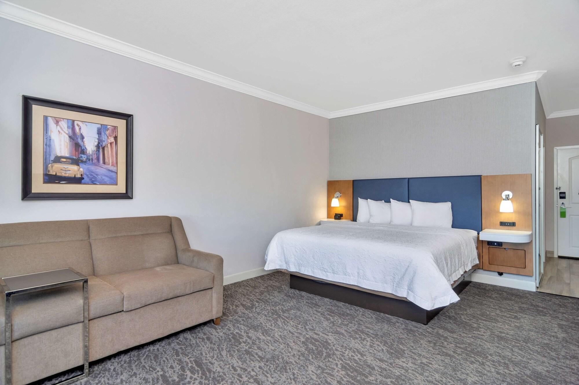 Hampton Inn & Suites Fort Worth-Fossil Creek Exterior photo