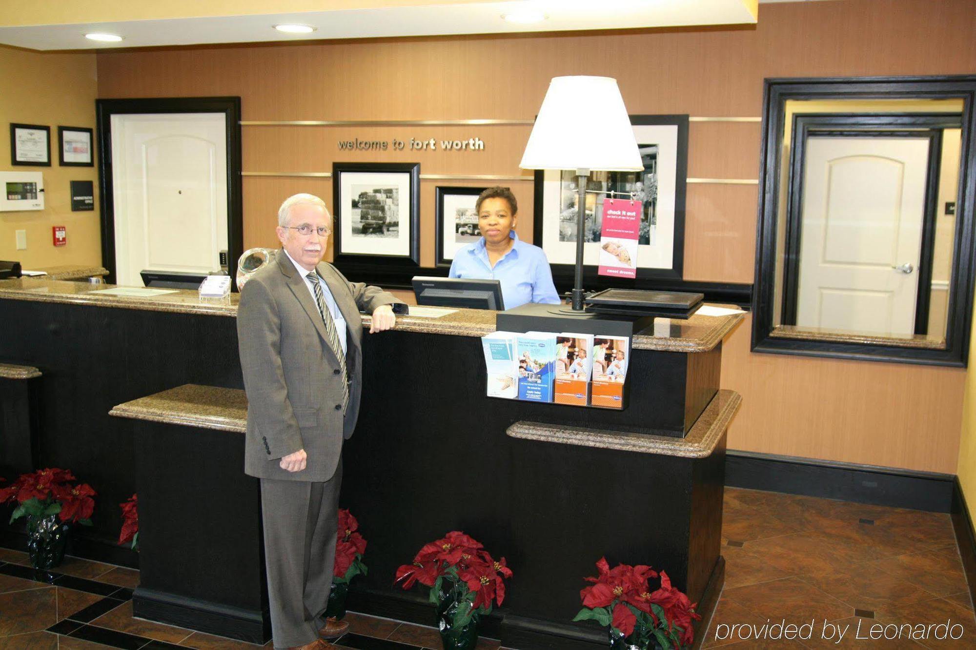 Hampton Inn & Suites Fort Worth-Fossil Creek Interior photo